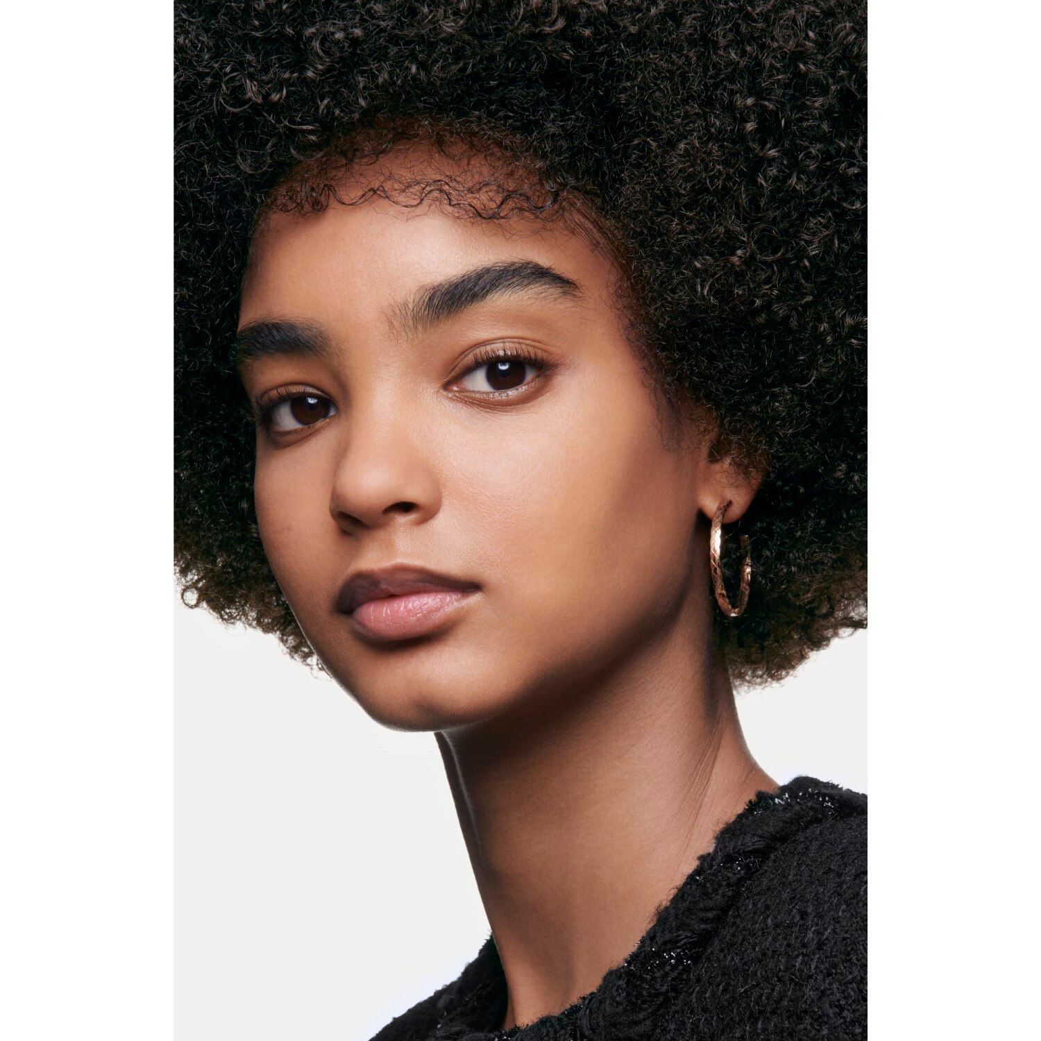 LES BEIGES BASE DE MAQUILLAJE. EFECTO SALUDABLE NATURAL HIDRATANTE
